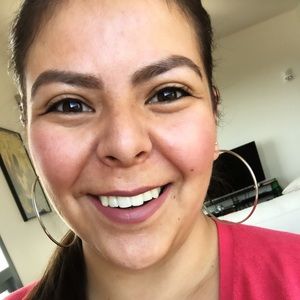 Meet your Posher, Vianey